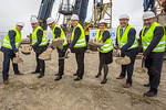 Hochbau-Start beim Siemens Offshore-Windturbinenwerk in Cuxhaven