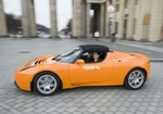 Juwi präsentiert ersten in Europa ausgelieferten Tesla
