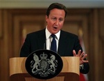 UK - David Cameron backs investment in wind energy