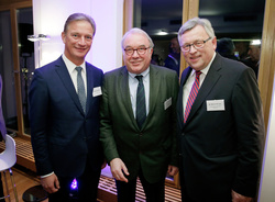 v.l.: Matthias Brückmann, Uwe Beckmeyer, Dr. Werner Brinker