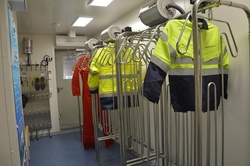 The container is equipped with a Pronomar Drying system suitable to dry suits, gloves and boots