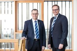 Leiten gemeinsam das juwi-Deutschlandgeschäft: Die beiden Geschäftsführer der juwi Energieprojekte GmbH Thomas Broschek (links) und Thomas Kubitza (rechts). (Foto: juwi)