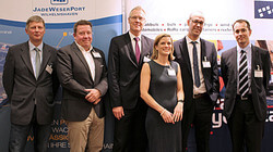 Von links nach rechts: Peter Fischer, Oliver Bergk, Ingo Meidinger, Inke Onnen-Lübben, Oliver Hämel und Marcus Braue  (Bild: Seaports)