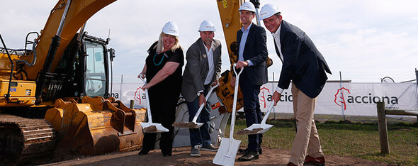 Left to right, Colac Otway Shire CEO Sue Wilkinson, Colac Otway Shire Mayor Chris Potter, Victorian Renewable Energy Advocate Simon Corbell and ACCIONA Energy Oceania Managing Director Andrew Thomson.