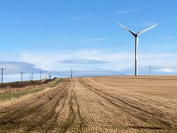 A wind turbine in the UK (Image: kr)