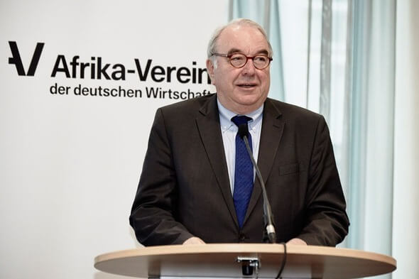   Der Parlamentarische Staatssekretär Uwe Beckmeyer auf dem 11. Deutsch-Afrikanischen Energieforum (© Fabian Hammerl/Afrika-Verein)