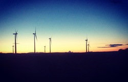 Todays wind turbines in Schleswig-Holstein, the cradle of wind energy in Germany (Image: Katrin Radtke)