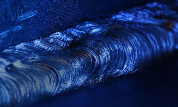 Hochaufgelöste Detailansicht einer Schweißnahtoberfläche (Bild: Piet Meyer/Jade HS) 