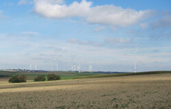 Eine Fotomontage aus dem Jahr 2016 des geplanten Windparks Käshofen (Bild: ABO Wind)