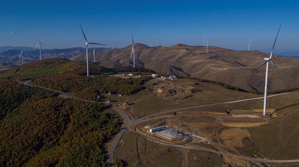 Windpark Selac im Kosovo: Größte Direktinvestition seit Gründung des Landes (Bild: NOTUS energy)