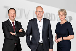 The Board of Management Team: Dirk Stenkamp (Chairman, centre), Jürgen Himmelsbach (Finance) und Astrid Petersen (Human Resources) (Image: TÜV Nord / Schumann)