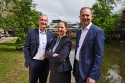 Der Vorstand der UmweltBank, v.l.n.r.: Goran Basic, Heike Schmitz und Jürgen Koppmann (Bild: UmweltBank)