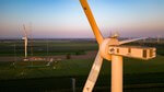 Erste beiden Anlagen des DLR-Forschungsparks Windenergie sind montiert