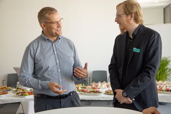 Michael Raschemann (Geschäftsführer) und René Radeisen (Bereichsleiter Projektmanagement & Standortleiter Berlin) (Bild: Energiequelle)