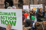 Weitaus mehr Menschen als angenommen befürworten Klimaschutz