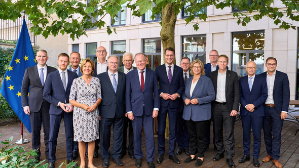  Gruppenfoto Ministerpräsidentenkonferenz (Bild: Staatskanzlei Niedersachsen)