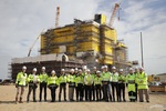Offshore-Ausbau für die europäische Energiewende: TenneT empfängt politischen Besuch zur Werft-Besichtigung in Cádiz