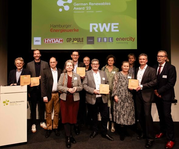  Gewinner*innen und Laudator*innen des German Renewables Awards 2023 (EEHH GmbH)