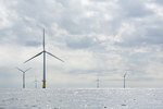 Japans größter Offshore-Windpark geht in Betrieb