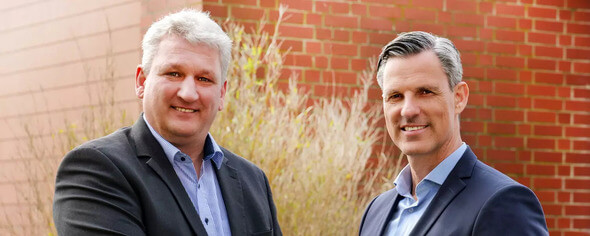 Image: (from right): Harald Wilbert takes over the position of CFO of PNE AG from Jörg Klowat © PNE AG 