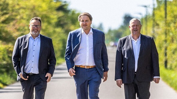 From left: Lars K Hammershøj, Co-Founder, K2 Management, Tim Fischer, Director for Ramboll’s global Wind division and Per K Melgaard, Co-Founder, K2 Management © Ramboll